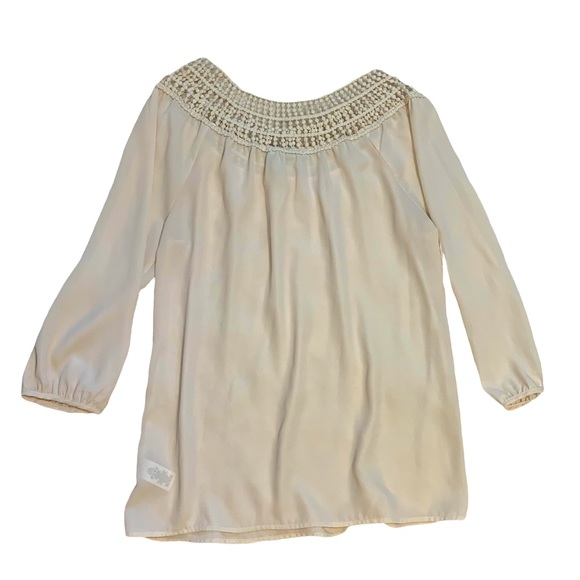 2/$20 Maurices Women’s White Sheer Crochet Neckline Blouse Top - Picture 3 of 4